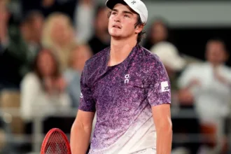 joao-fonseca-e-superado-por-mensik-e-da-adeus-a-roland-garros-–-cnn-brasil