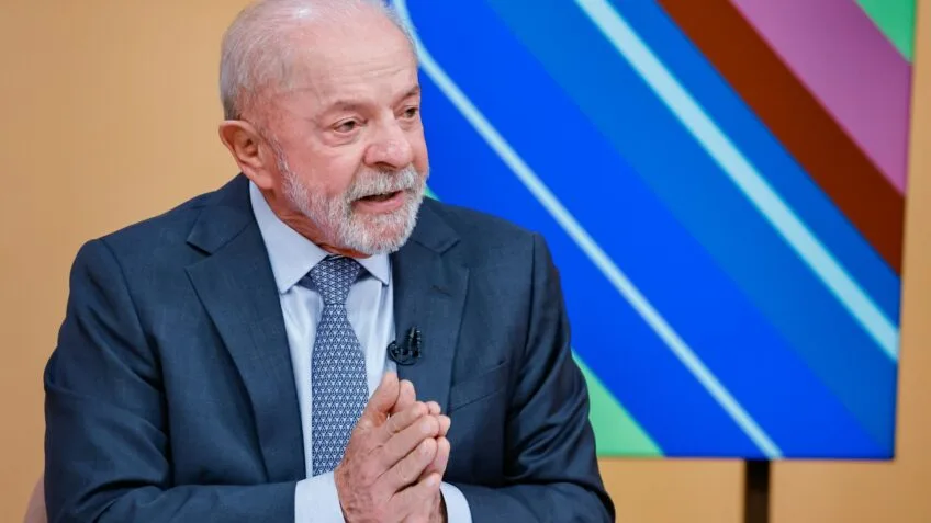 lula-diz-que-flavio-e-traidor-e-atrapalha-negociacoes-com-trump-–-poder360