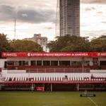 estadio-do-vila-recebe-evento-de-troca-de-figurinhas-da-copa;-veja-o-dia