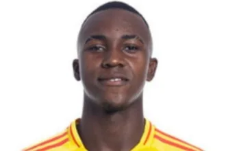 manchester-united-conclui-contratacao-de-meio-campista-cristian-orozco-em-julho
