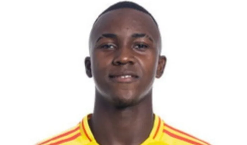 manchester-united-conclui-contratacao-de-meio-campista-cristian-orozco-em-julho