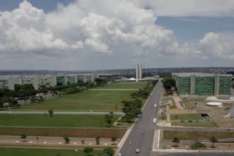 suspeita-de-bomba-em-mala-fecha-parte-da-esplanada-dos-ministerios,-em-brasilia