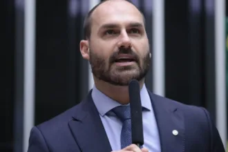 dino-marca-para-16-de-junho-julgamento-de-eduardo-bolsonaro-no-stf-–-cnn-brasil