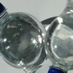 crystal-recolhe-lote-de-agua-mineral-apos-identificacao-de-bacteria,-diz-anvisa