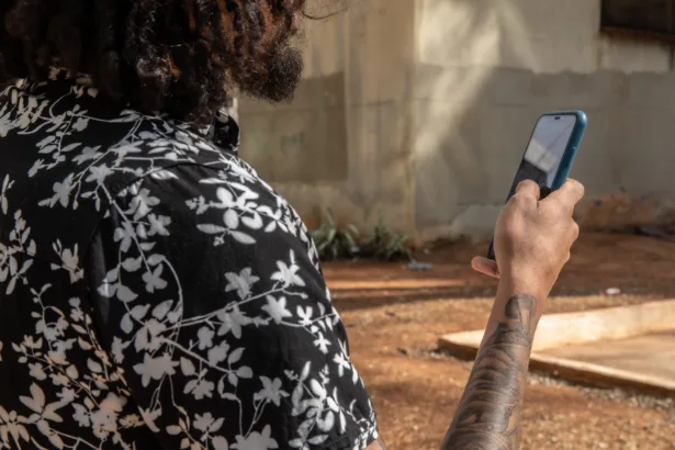 android-passa-a-detectar-possiveis-ligacoes-falsas-feitas-com-ia