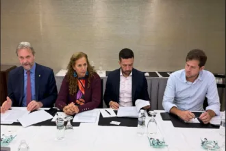 deputados-governistas-pedem-aos-eua-investigacao-sobre-master-e-flavio
