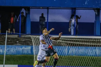 copa-verde:-anapolis-vence-paysandu-no-1o-jogo-da-final-com-um-jogador-a-menos