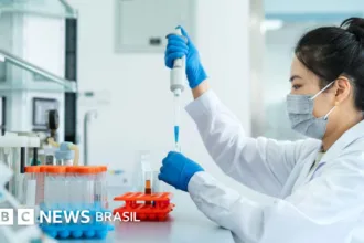 inteligencia-artificial:-a-vacina-inedita-desenvolvida-por-ia-–-bbc