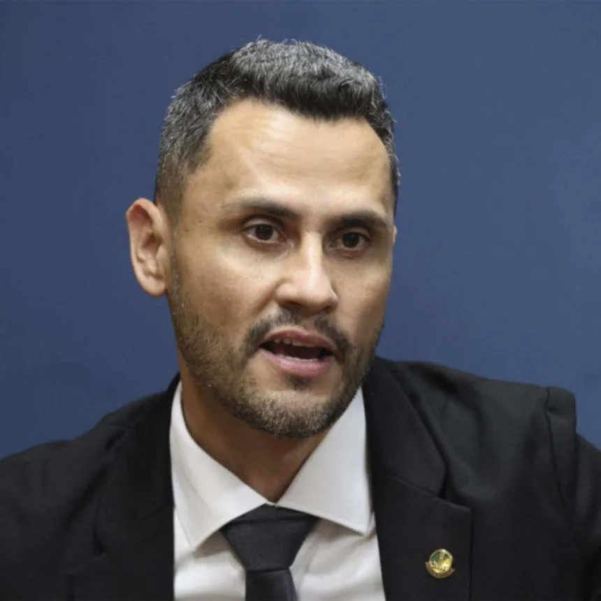 cleitinho-so-decide-candidatura-apos-a-copa:-‘e-tudo-estrategia-minha’-–-estado-de-minas