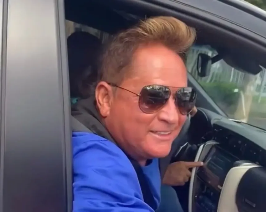 zero-alcool?-leonardo canta para-policial-ao-fazer-teste-do-bafometro;-assista-ao-video
