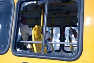 motorista-e-ferido-apos-ataque-a-onibus-com-organizada-do-vitoria