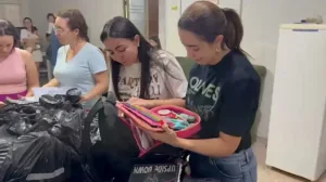 pais-de-vitimas-do-acidente-na-go-518-recebem-materiais-escolares-dos-filhos-em-goias