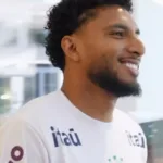 ederson-se-apresenta-a-selecao-e-cumprimenta-colegas;-assista