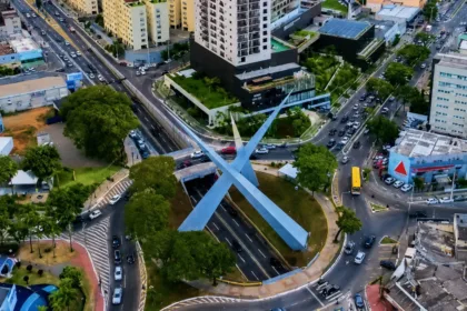 Revitalização do Monumento dos Três Marcos na Avenida 85 em Goiânia