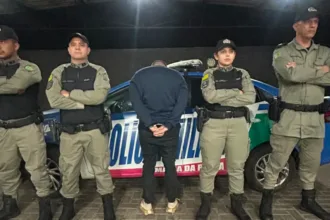 Lutador preso em Goiânia por agredir namorada e tráfico
