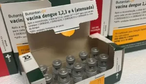 saude-mantem-vacina-contra-dengue-para-criancas-apos-suspensao-de-doses-para-profissionais-em-goias;-entenda