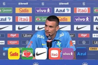 ibanez-brinca-com-misterio-da-selecao-e-se-ve-pronto-para-atacar-na-lateral-–-uol