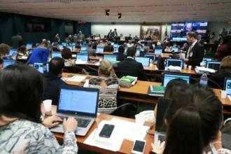 Discussão sobre a redução da maioridade penal na CCJ