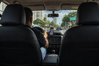 goias-tem-quatro-no-top-10:-veja-as-cidades-onde-passageiros-mais-esquecem-itens-no-uber