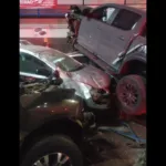 caminhonete-invade-revendedora-de-carros-e-causa-prejuizo-estimado-em-r$-1,2-milhao-em-niquelandia
