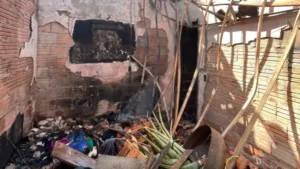homem-ateia-fogo-na-casa-da-ex-apos-15-dias-de-relacionamento-em-rio-verde;-video
