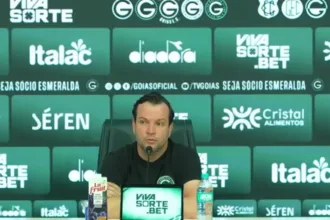 ‘isso-nao-vai-mais-acontecer’,-diz-daniel-paulista-apos-derrota-do-goias;-treinador-cobra-reforcos