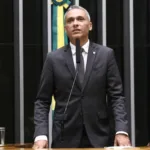 gustavo-gayer-passa-por-cirurgia-e-segue-internado-em-uti