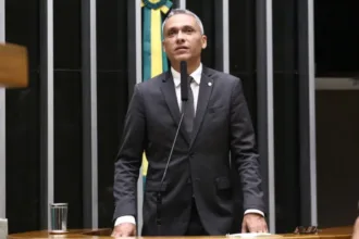 gustavo-gayer-passa-por-cirurgia-e-segue-internado-em-uti