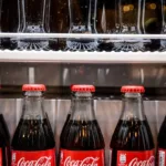 recolhimento-de-garrafas-da-coca-cola-por-furtos-de-figurinhas-da-copa-gera-prejuizo-a-multinacional