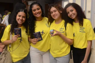 estudantes-e-professores-de-goias-sao-selecionados-para-intercambio-na-australia,-inglaterra-e-singapura
