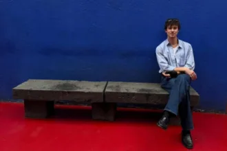 chegada-de-shawn-mendes-ao-brasil-movimenta-aeroporto-para-dia-dos-namorados-com-bruna-marquezine