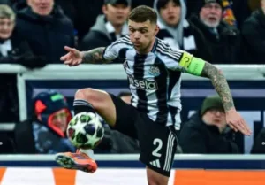 kieran-trippier-estuda-romper-pre-contrato-com-wolves-depois-de-saber-da-demissao-de-rob-edwards-por-familiar