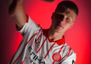 girona-assegura-atacante-ucraniano-oleksandr-pyshchur,-de-2,04m,-com-contrato-de-cinco-anos-ate-2031
