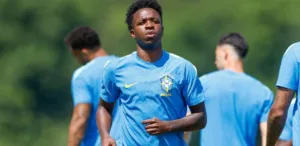 vini-jr.-se-ve-no-auge-em-copa-e-diz-que-brasil-‘chega-para-ser-campeao’-–-uol