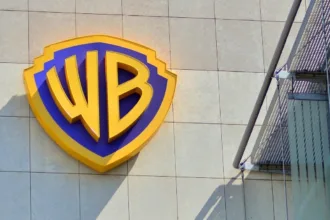 autorizacao-federal-para-compra-da-warner-bros.-discovery-pela-paramount-gera-gigante-de-midia-de-us$-111-bilhoes