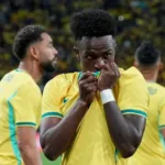 vini-jr.-admite-atuacao-ruim-do-brasil-na-copa-do-mundo:-“precisamos-melhorar”