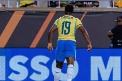 selecao-brasileira-enfrenta-marrocos-em-sua-estreia-na-copa-com-estrategia-inovadora-e-sem-camisa-9-classico
