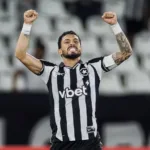 risco-iminente-faz-botafogo-ver-cinco-jogadores-chaves-com-contrato-acabando-e-proximos-da-saida