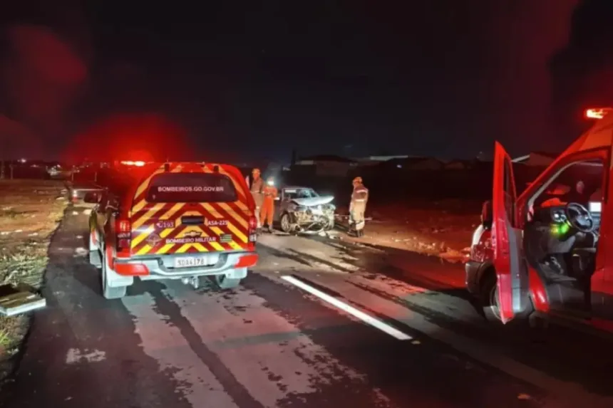 homem-e-encontrado-morto-com-marcas-de-facadas-apos-acidente-entre-carros-em-goiania