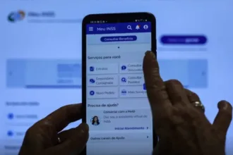 golpe-do-falso-inss-causa-prejuizo-de-r$-108-mil-a-pensionista-em-aracatuba-e-a-faz-quebrar-o-celular