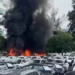 aeronave-despenca-e-provoca-fortes-explosoes-com-incendio-no-recreio,-rio-de-janeiro