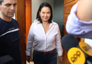keiko-fujimori-rejeita-recontagem-de-votos-e-anuncia-que-saira-do-pais-na-reta-final-da-apuracao-–-gazeta-do-povo