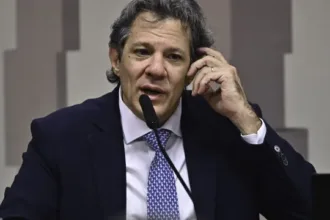 Haddad critica sigilo de 100 anos em contrato do metrô