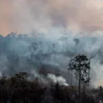 Incêndio florestal em Spokane com evacuações e mobilização