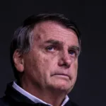 Jair Bolsonaro e a posse de armas em prisão domiciliar