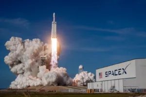 SpaceX valor de mercado supera Amazon em alta histórica