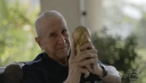Carlos Alberto Parreira hospitalizado para tratamento oncológico