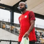 Cédric Bakambu jogando pelo Betis, interesse do Santos