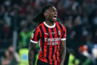 Rafael Leão no Sporting destacando seu papel crucial