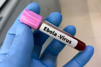 Busca por menina com Ebola na República Democrática do Congo